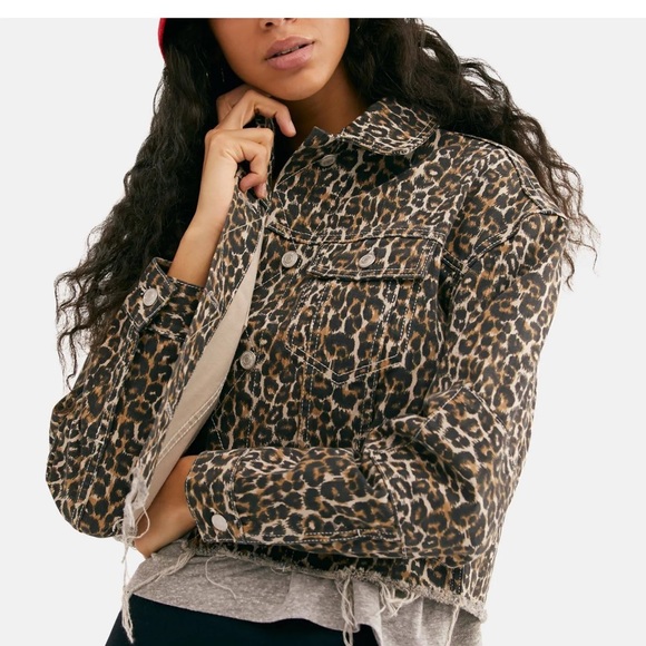 Free People Cheetah oversized denim jacket. - Picture 6 of 16